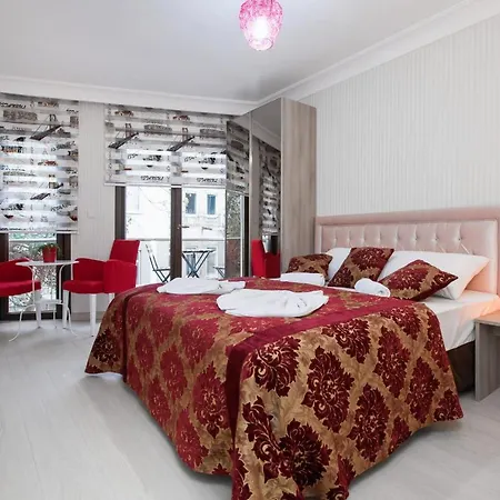 Central Cozy Studio With Balcony And View In The Historical Area Of Beyoglu * İstanbul